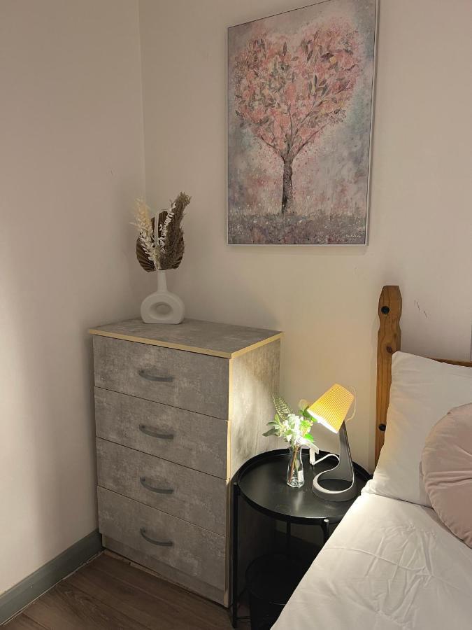 3 Bedroom Flat In King'S Cross, St Pancras'S. 8 People Лондон Экстерьер фото